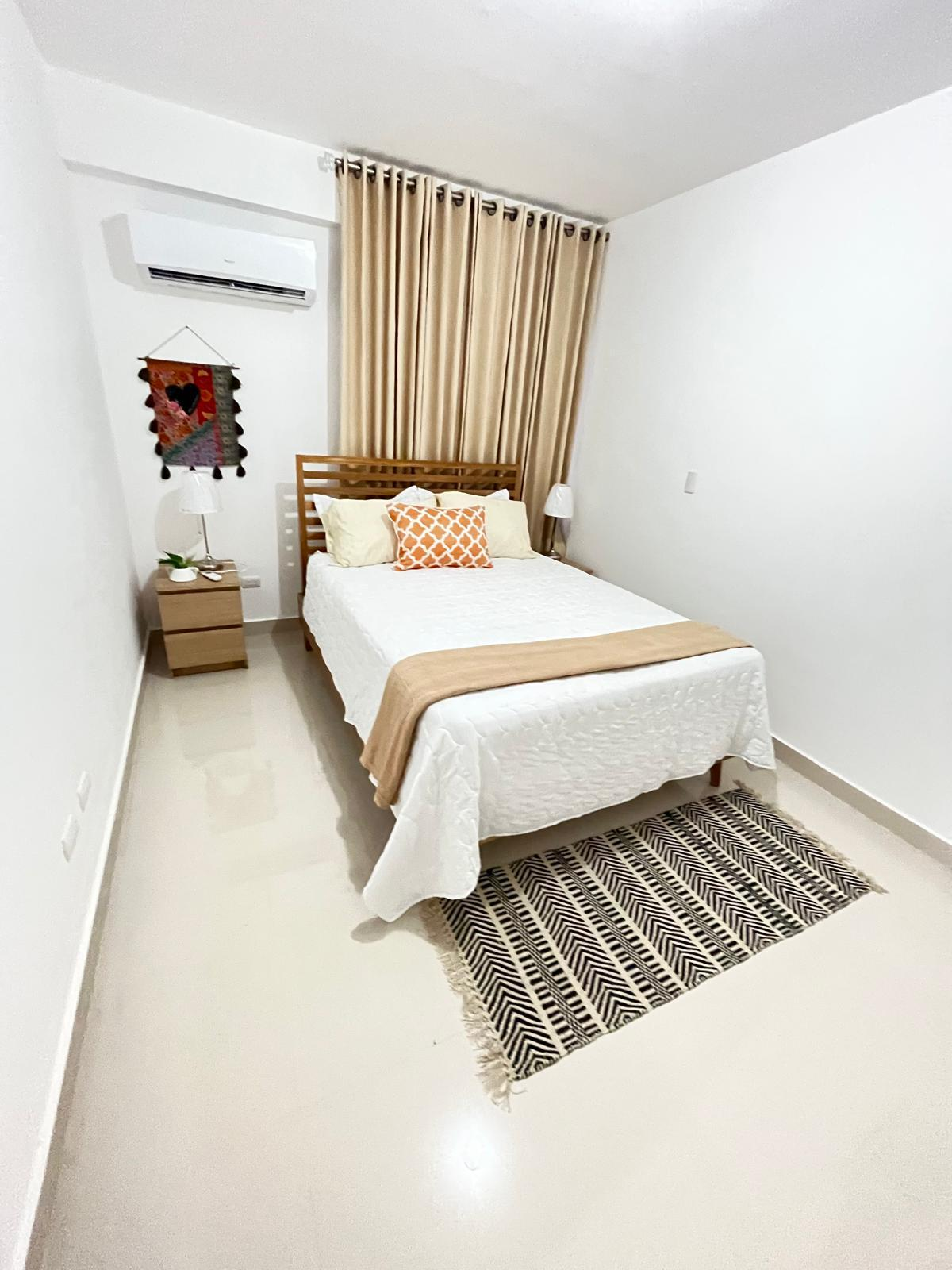 004ee255-f0d2-4e3c-8dc4-f4e6b801253c