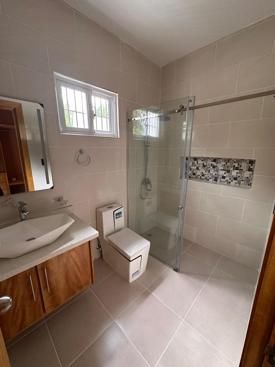 1700f7c1-511d-4ab8-ab4a-1b3aa18fd213