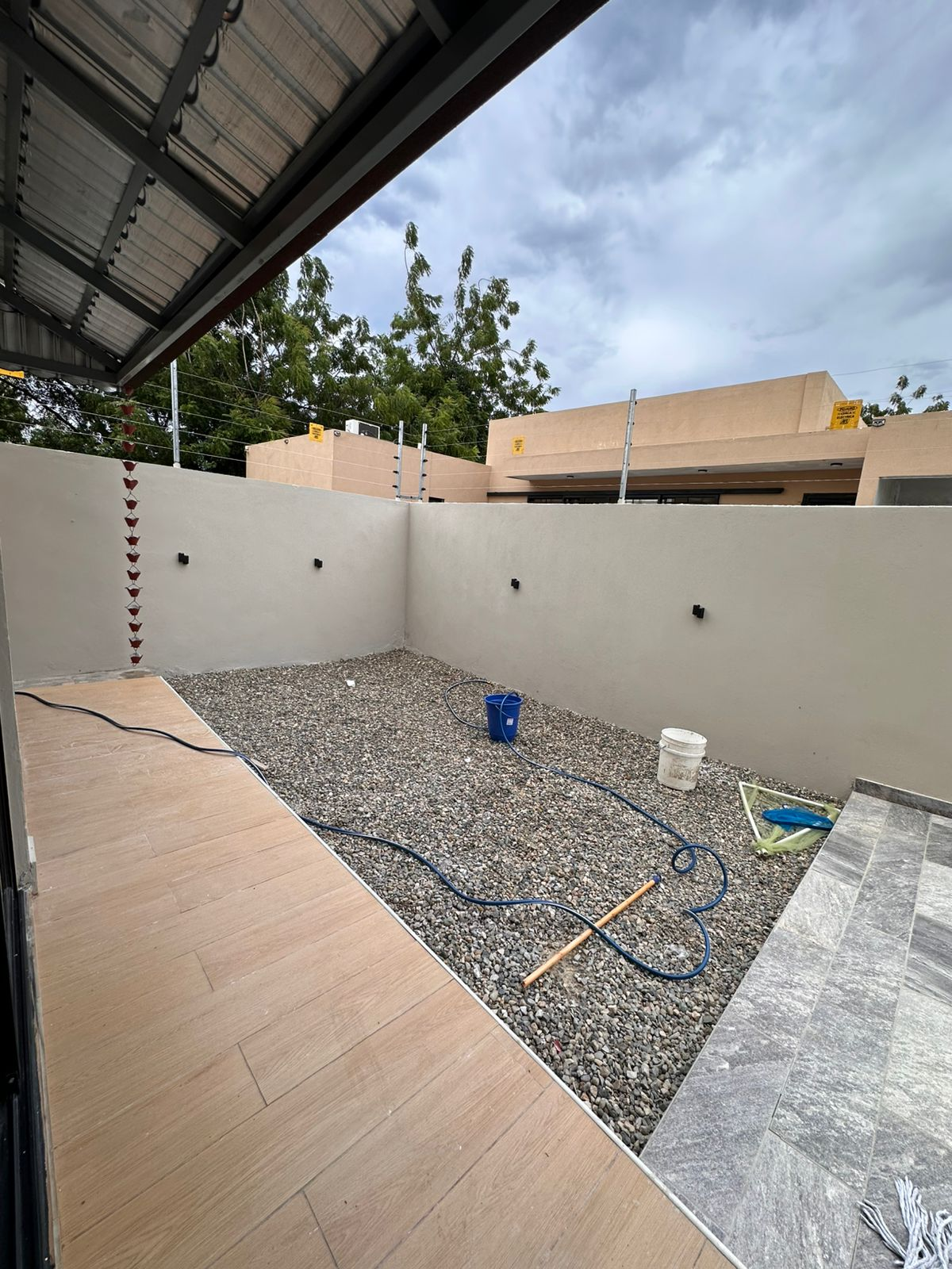 2f451da5-e821-4cf6-832f-5859ab052669