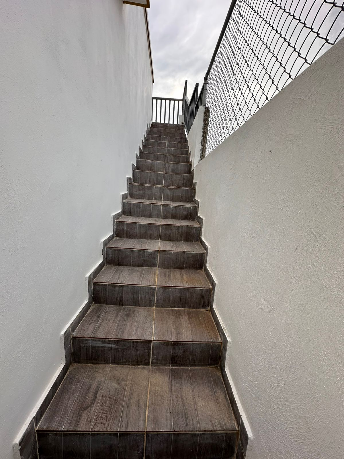 4dfb3d8f-ed11-4c23-8ca9-1642416704e3