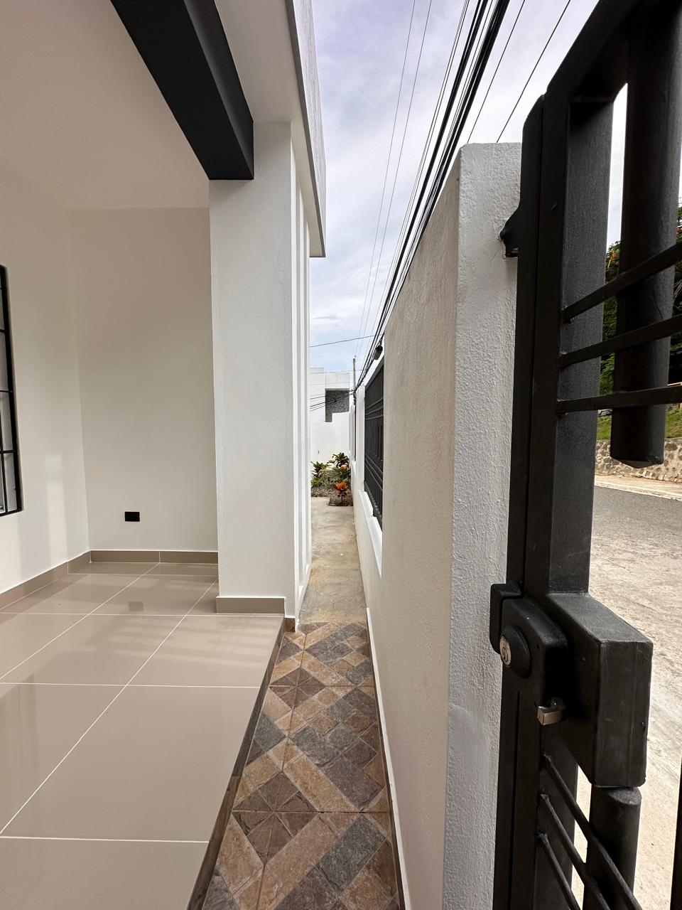 85f36c94-e6b4-4135-b582-3b0b83cc1cba