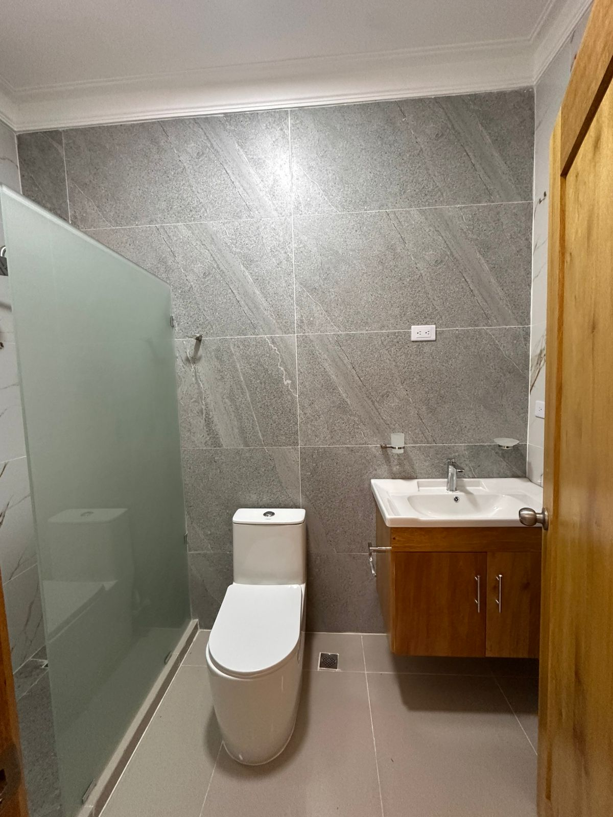 99b25008-bd3e-4c9f-b555-f2c738f933c0