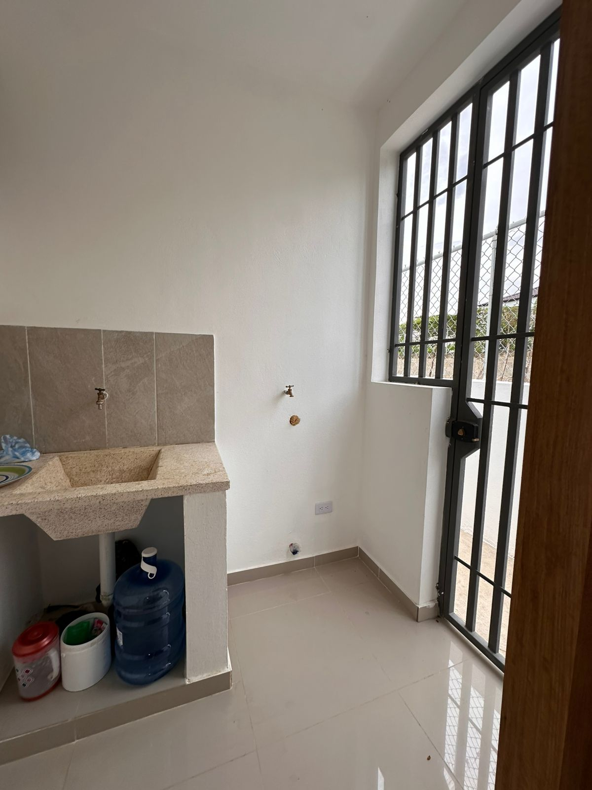 bb99ca4e-5951-4429-a916-1f4373a24ec8