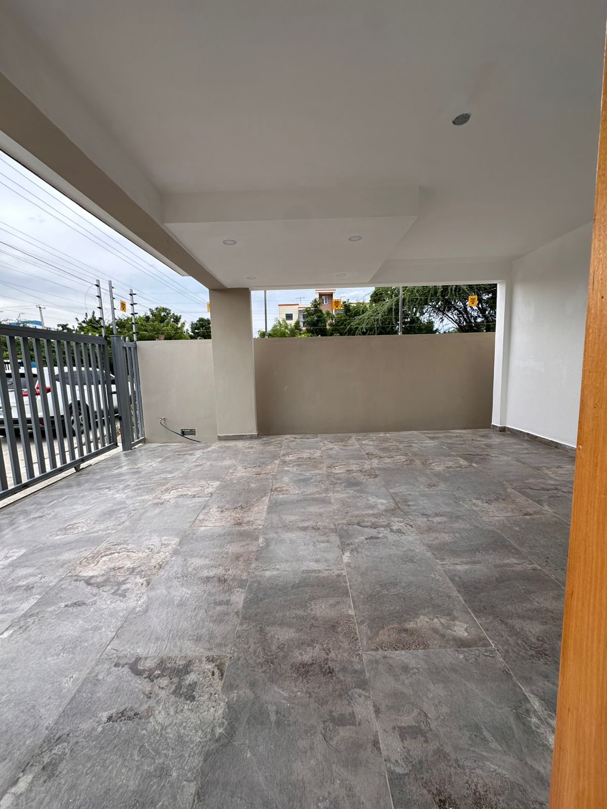 c6960afe-f902-4961-80ce-3746993d7e3c