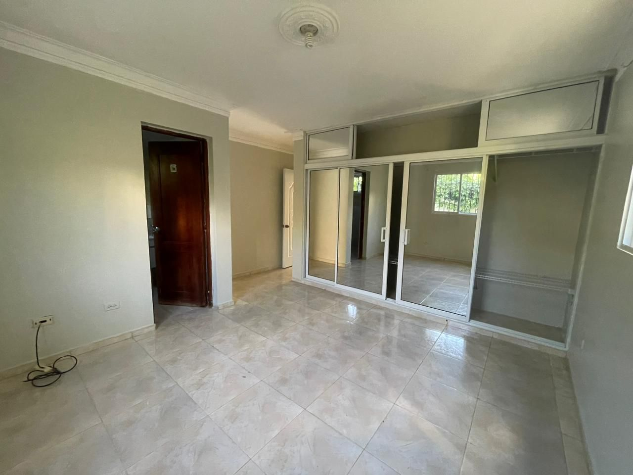 1f511bd1-1e93-440c-a2f1-13ad113348d2