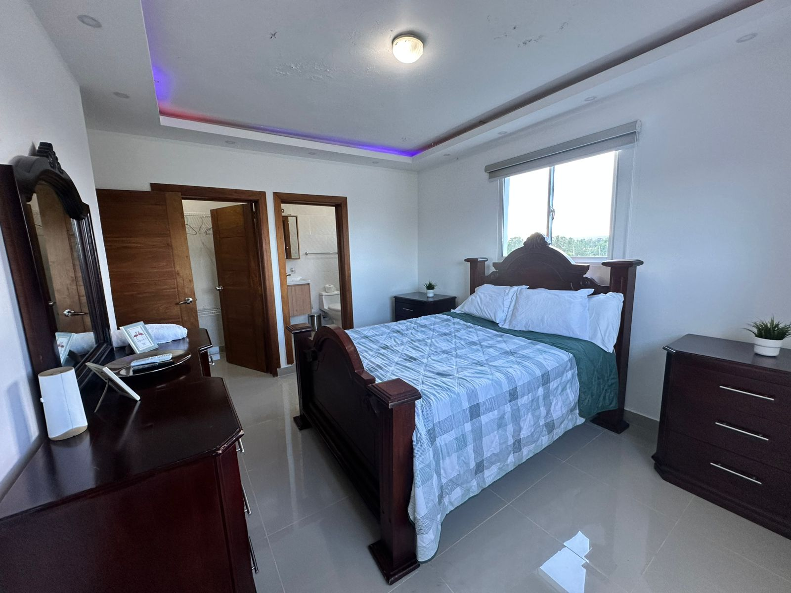 299e0f5b-fed1-48d3-a27e-f95ad20856a4