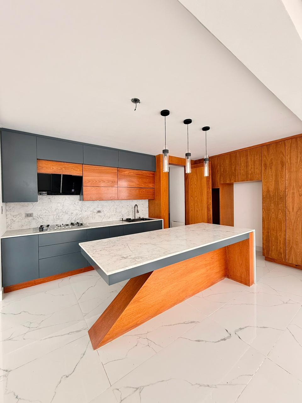 8a21ef71-05b6-4562-b387-ec9de52a6e52