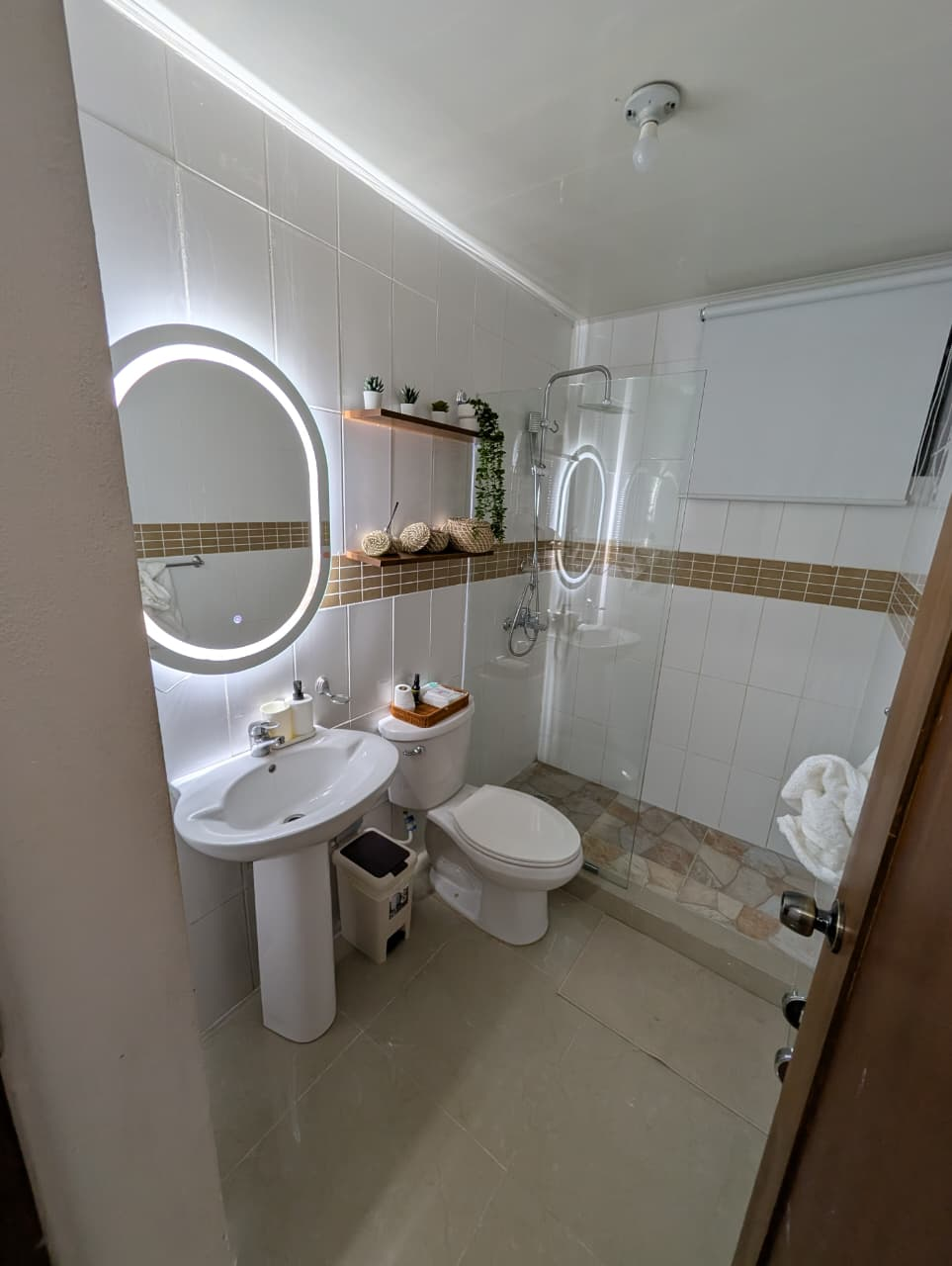 c03fd917-68df-4c61-aca5-299aa248d32a