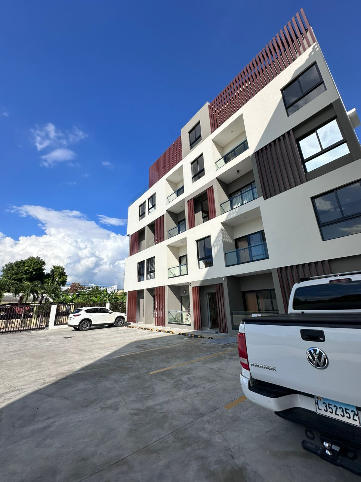 e0c2c4b9-029c-4d35-80e2-478cc6a2b030