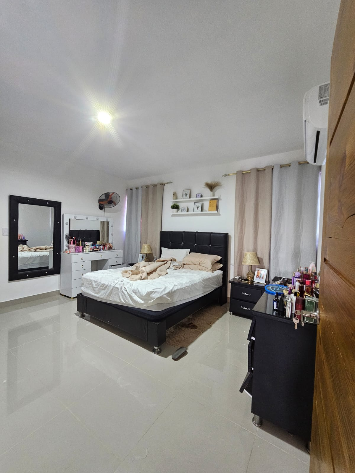 1561b1bf-5e5f-401c-a47c-819238ff1464