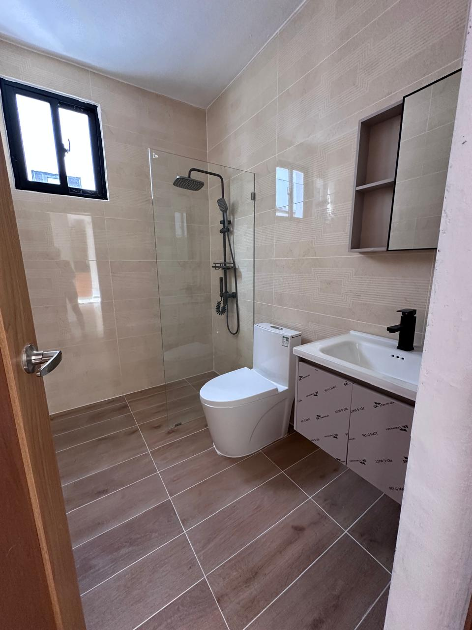 ab21feb5-afdd-4060-be73-a009b2ac3927