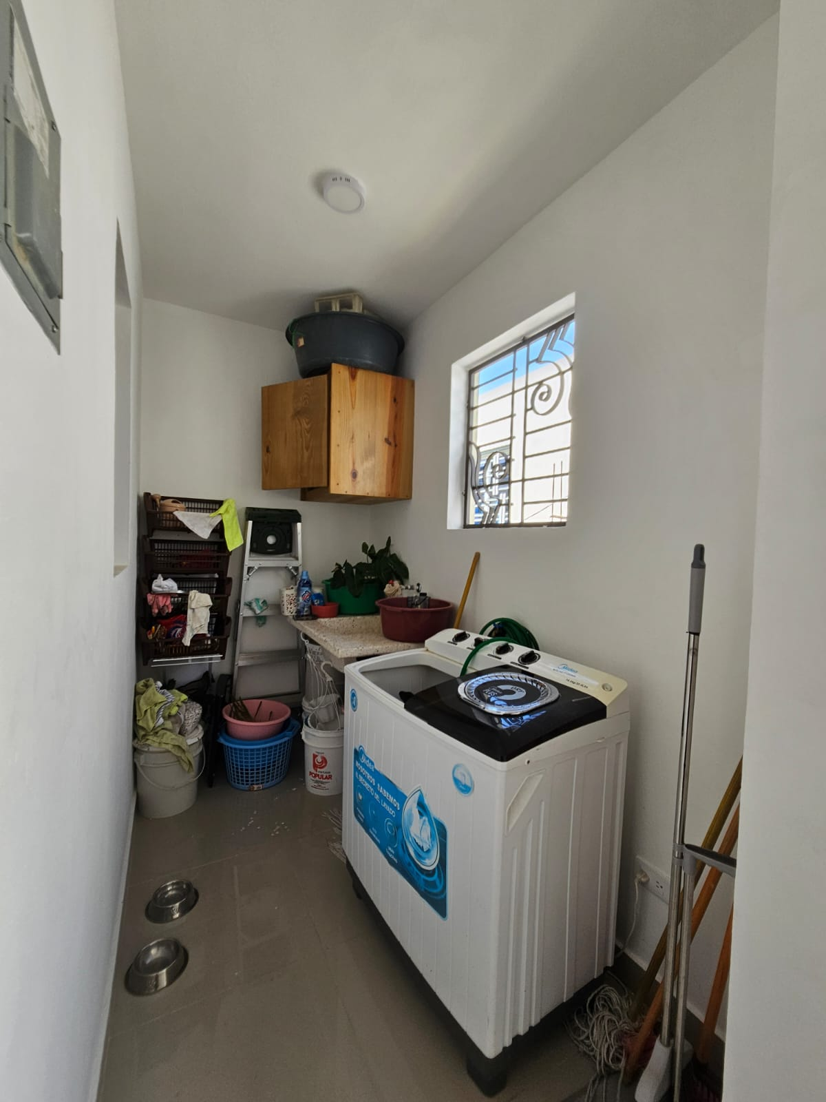 dbd940db-5f30-4dc6-914b-858486895536