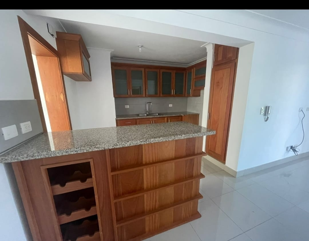 efb28083-3839-4d64-932b-d79f774d3098