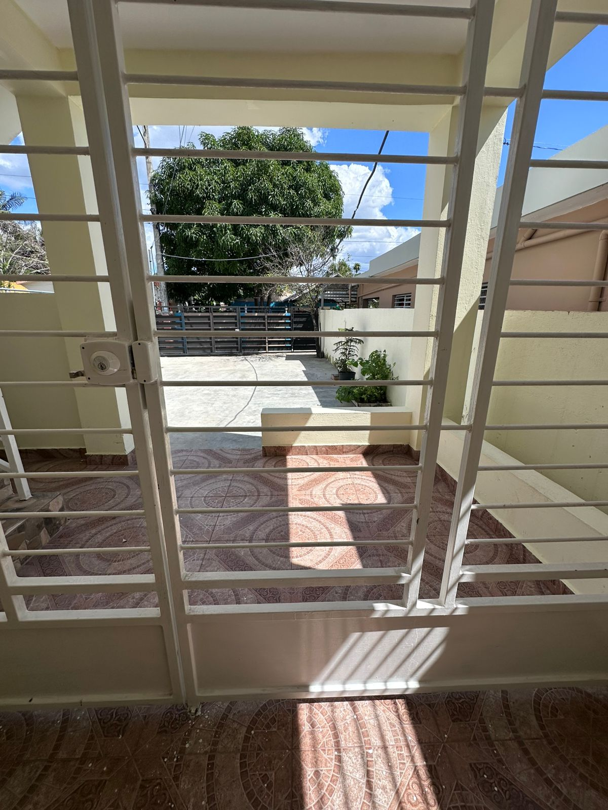 0702796d-c044-4811-82b4-dd69107b92af